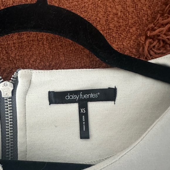 Work dress - Picture 4 of 4